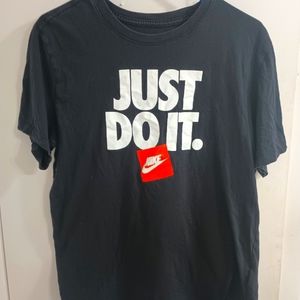 Men's Nike " just do it " T - shirt size Medium